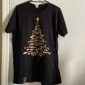 Men’s Large Christmas Tshirt